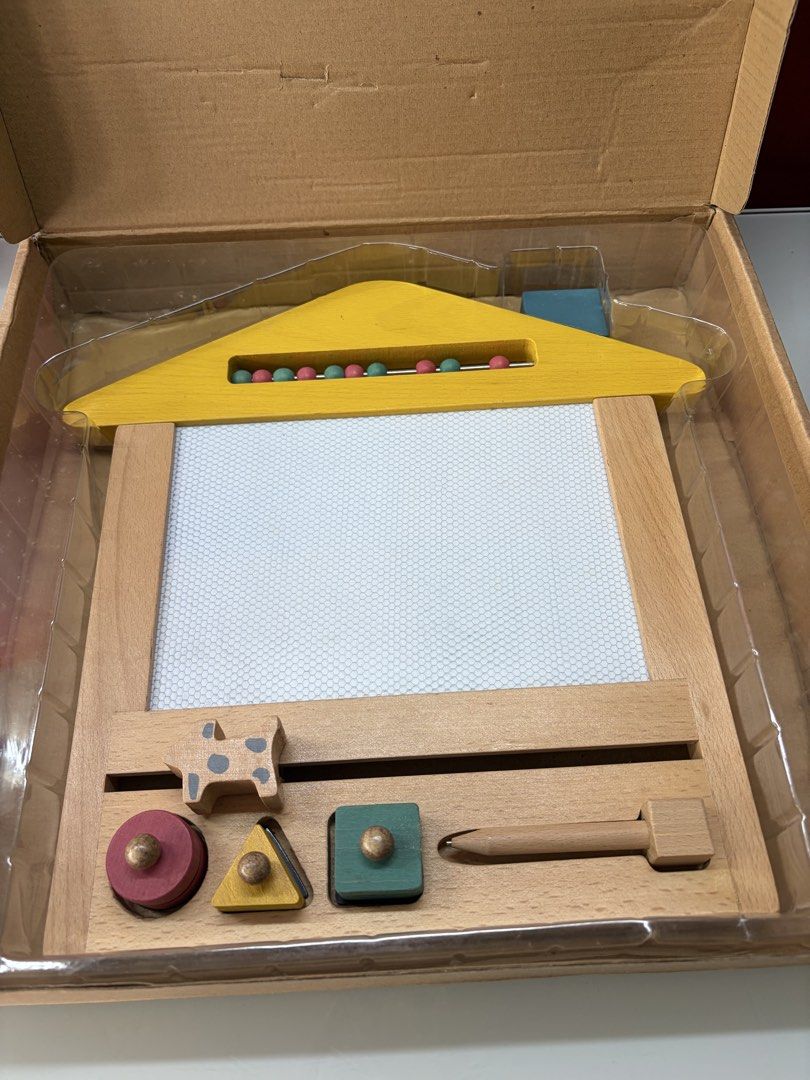 Busy Cat Drawing Board (Category: Craft Supplies & Tools) located in Manila. Submitted by coolandchic (Listing ID 1469876915, Image 1). Description: .
