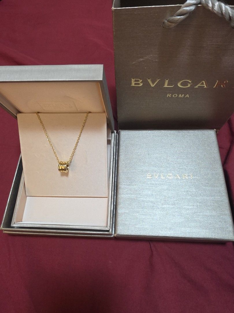 b.zero 1 Yellow Gold plated necklace (Category: Luxury Accessories) located in Ajuy. Submitted by luxe.lifestyle (Listing ID 1469907447, Image 1). Description: Includes: -BV paper bag -BV beige box -BV Jewelry box Please don't hesitate to chat seller for further Questions..