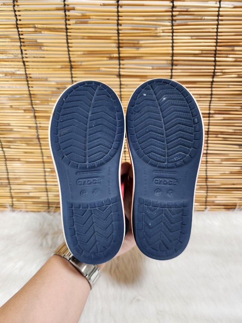 C10- Preloved Original Crocs for kids (Category: Babies & Kids Fashion) located in Navotas City. Submitted by FluffyFeet (Listing ID 1469866877, Image 3). Description: NEW ARRIVAL❗️ This is a PRELOVED ORIGINAL CROCS FOR KIDS‼️ Please managed your expectations ❤️ 📌 Strictly MINE NOW, PAY NOW ONLY❗️ (Unless suki na po na maayos kausap at iwas cancellation) 📌 You may ask for other photos before placing order/s STRICTLY NO RETURN, NO EXCHANGE UNLES