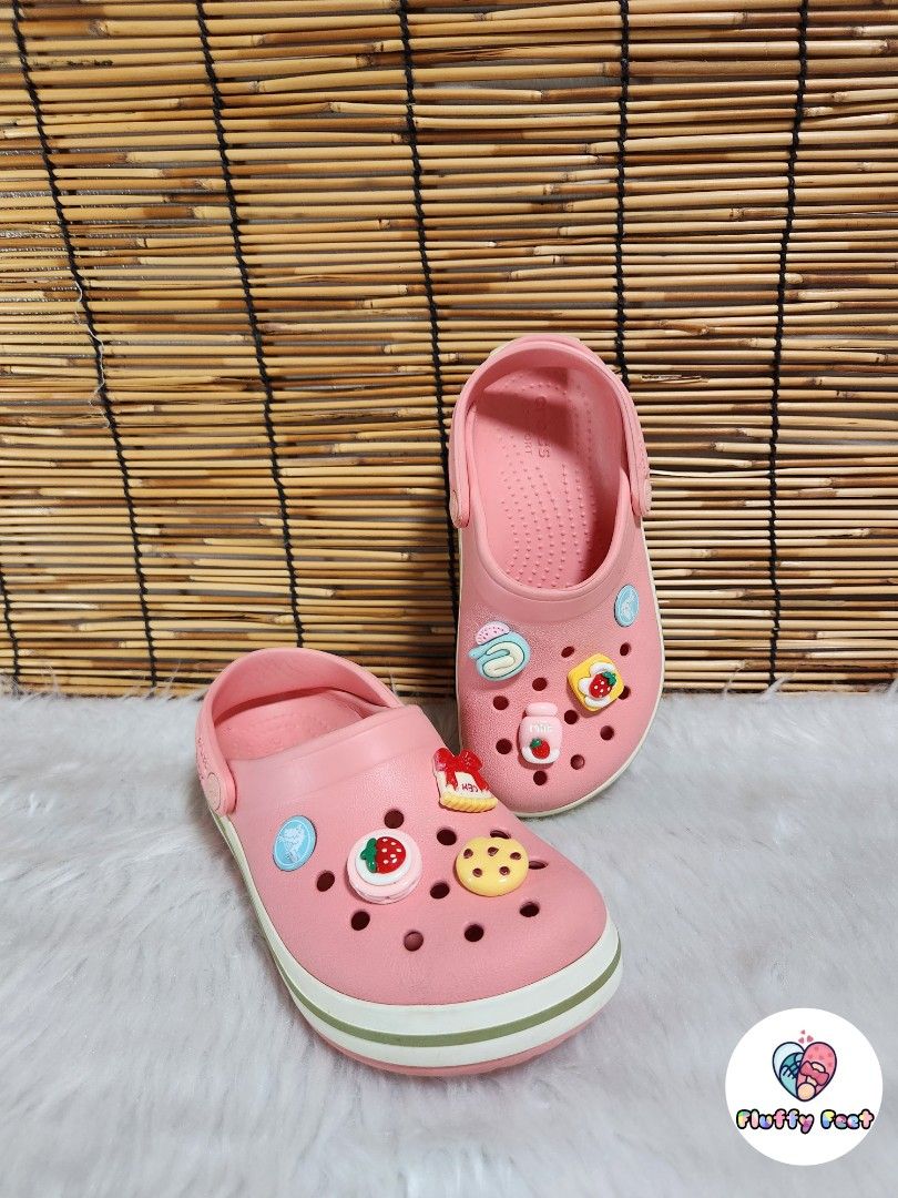 C11- Preloved Original Crocs for kids (Category: Babies & Kids Fashion) located in Navotas City. Submitted by FluffyFeet (Listing ID 1469846355, Image 2). Description: NEW ARRIVAL❗️ This is a PRELOVED ORIGINAL CROCS FOR KIDS‼️ Please managed your expectations ❤️ 📌 Strictly MINE NOW, PAY NOW ONLY❗️ (Unless suki na po na maayos kausap at iwas cancellation) 📌 You may ask for other photos before placing order/s STRICTLY NO RETURN, NO EXCHANGE UNLES