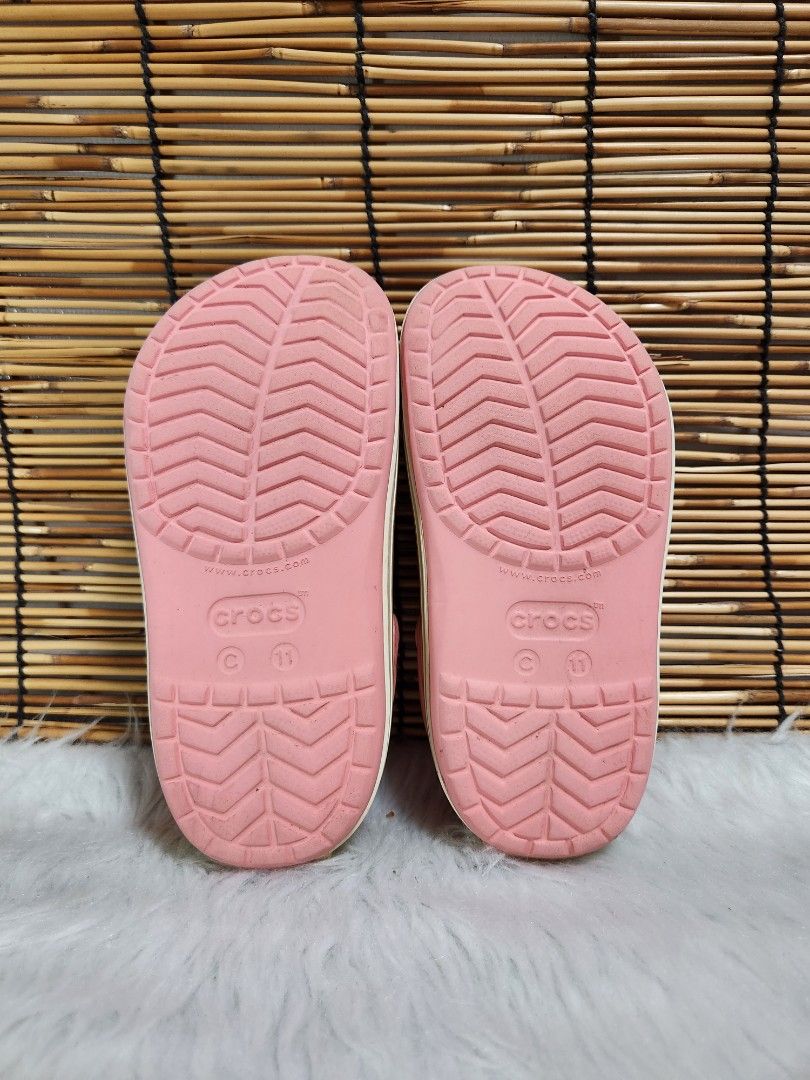 C11- Preloved Original Crocs for kids (Category: Babies & Kids Fashion) located in Navotas City. Submitted by FluffyFeet (Listing ID 1469846355, Image 3). Description: NEW ARRIVAL❗️ This is a PRELOVED ORIGINAL CROCS FOR KIDS‼️ Please managed your expectations ❤️ 📌 Strictly MINE NOW, PAY NOW ONLY❗️ (Unless suki na po na maayos kausap at iwas cancellation) 📌 You may ask for other photos before placing order/s STRICTLY NO RETURN, NO EXCHANGE UNLES