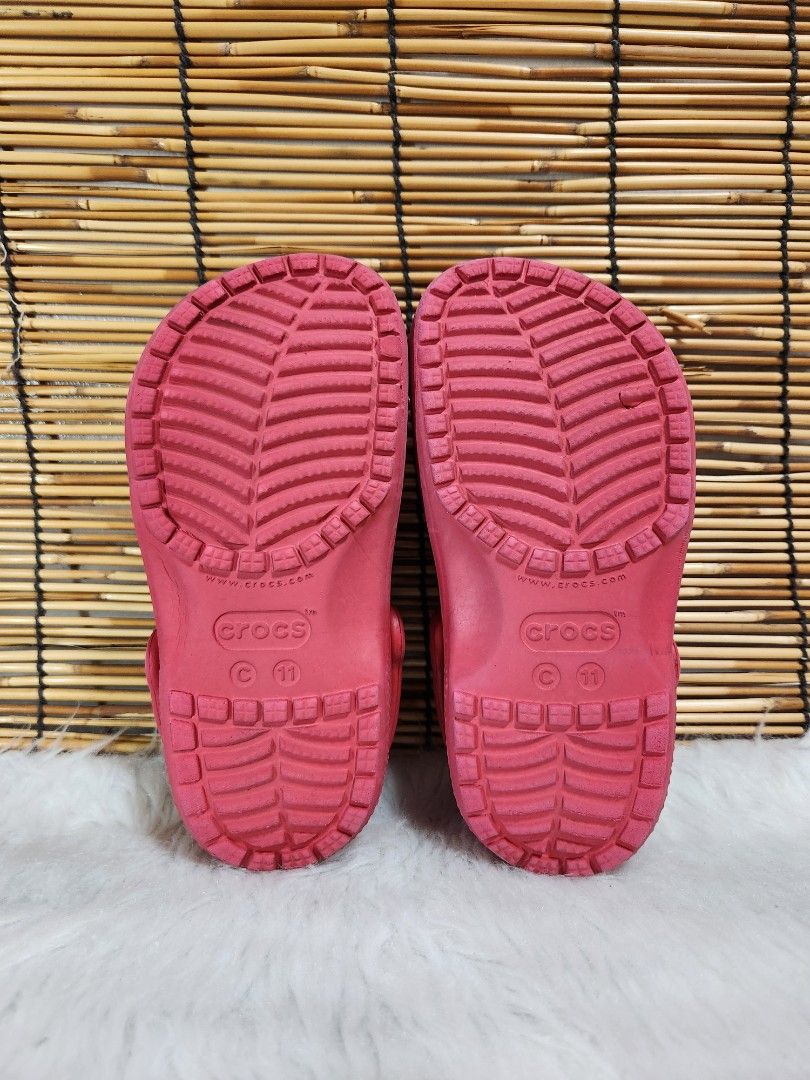 C11- Preloved Original Crocs for kids (Category: Babies & Kids Fashion) located in Navotas City. Submitted by FluffyFeet (Listing ID 1469851349, Image 3). Description: NEW ARRIVAL❗️ This is a PRELOVED ORIGINAL CROCS FOR KIDS‼️ Please managed your expectations ❤️ 📌 Strictly MINE NOW, PAY NOW ONLY❗️ (Unless suki na po na maayos kausap at iwas cancellation) 📌 You may ask for other photos before placing order/s STRICTLY NO RETURN, NO EXCHANGE UNLES
