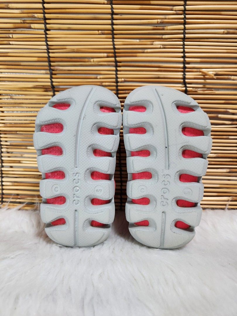 C6/7- Preloved Original Crocs for kids (Category: Babies & Kids Fashion) located in Navotas City. Submitted by FluffyFeet (Listing ID 1469850355, Image 3). Description: NEW ARRIVAL❗️ This is a PRELOVED ORIGINAL CROCS FOR KIDS‼️ Please managed your expectations ❤️ 📌 Strictly MINE NOW, PAY NOW ONLY❗️ (Unless suki na po na maayos kausap at iwas cancellation) 📌 You may ask for other photos before placing order/s STRICTLY NO RETURN, NO EXCHANGE UNLE
