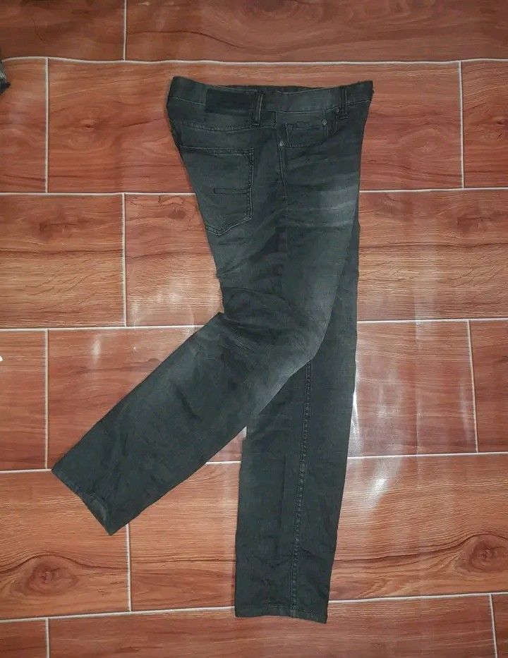 CALVIN KLEIN MEN'S JEANS (Category: Jeans) located in Mandaue City. Submitted by indayftjesiediva (Listing ID 1469792476, Image 1). Description: CALVIN KLEIN MEN'S JEANS WAISTLINE 32-33 LENGHT 41 HEM 7 EXCELLENT CONDITION NO ISSUE NEEDWASH ONLY MINE 650 + SF ONLY 🔥 DM IF INTERESTED 📩.