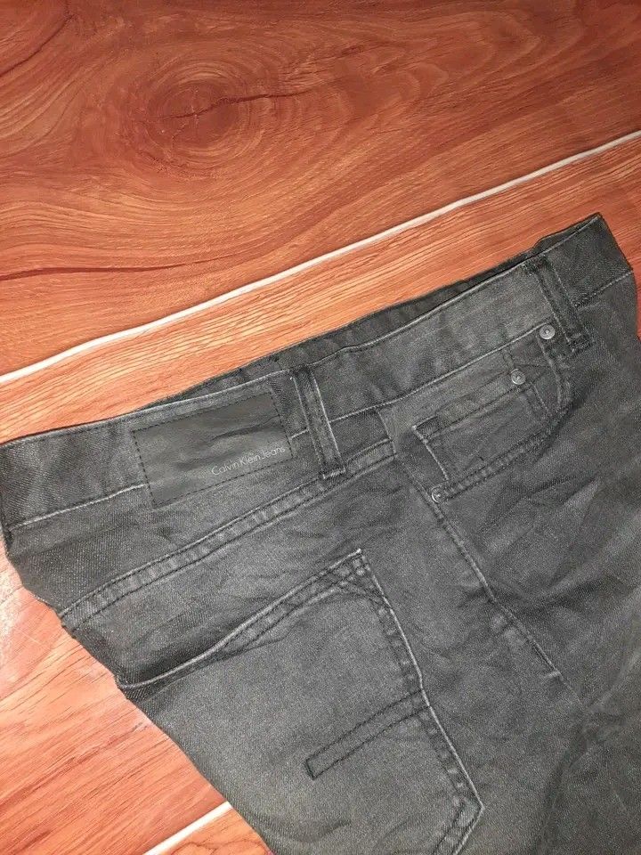 CALVIN KLEIN MEN'S JEANS (Category: Jeans) located in Mandaue City. Submitted by indayftjesiediva (Listing ID 1469792476, Image 2). Description: CALVIN KLEIN MEN'S JEANS WAISTLINE 32-33 LENGHT 41 HEM 7 EXCELLENT CONDITION NO ISSUE NEEDWASH ONLY MINE 650 + SF ONLY 🔥 DM IF INTERESTED 📩.