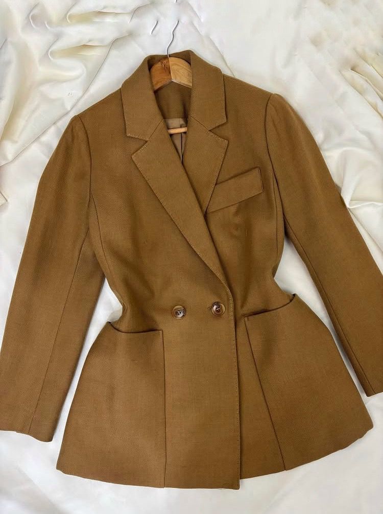 CAMEL BROWN WOOL BLAZER (Category: Coats, Jackets and Outerwear) located in Marikina City. Submitted by minimalistmanila (Listing ID 1469795374, Image 3). Description: Camel brown blazer, 100% wool. Medium fit with lining. 19 inch bust, 33.8 inch length. Order now!.