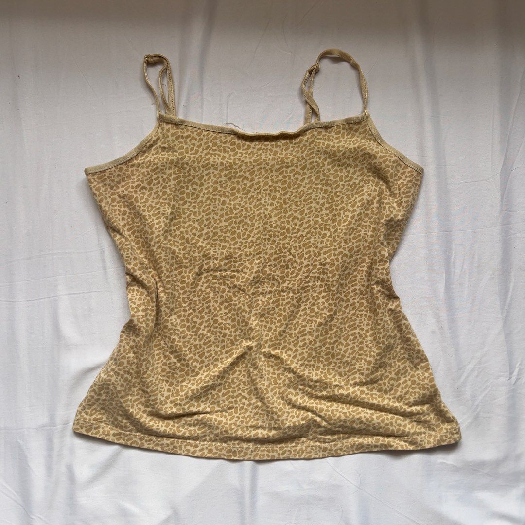 Cami Leopard Print Top (Category: Sleeveless) located in Makati City. Submitted by november122005 (Listing ID 1469829134, Image 1). Description: size: m-l location: bangkal, makati payment: gcash/bank transfer mod: j&t (buyer will shoulder SF).