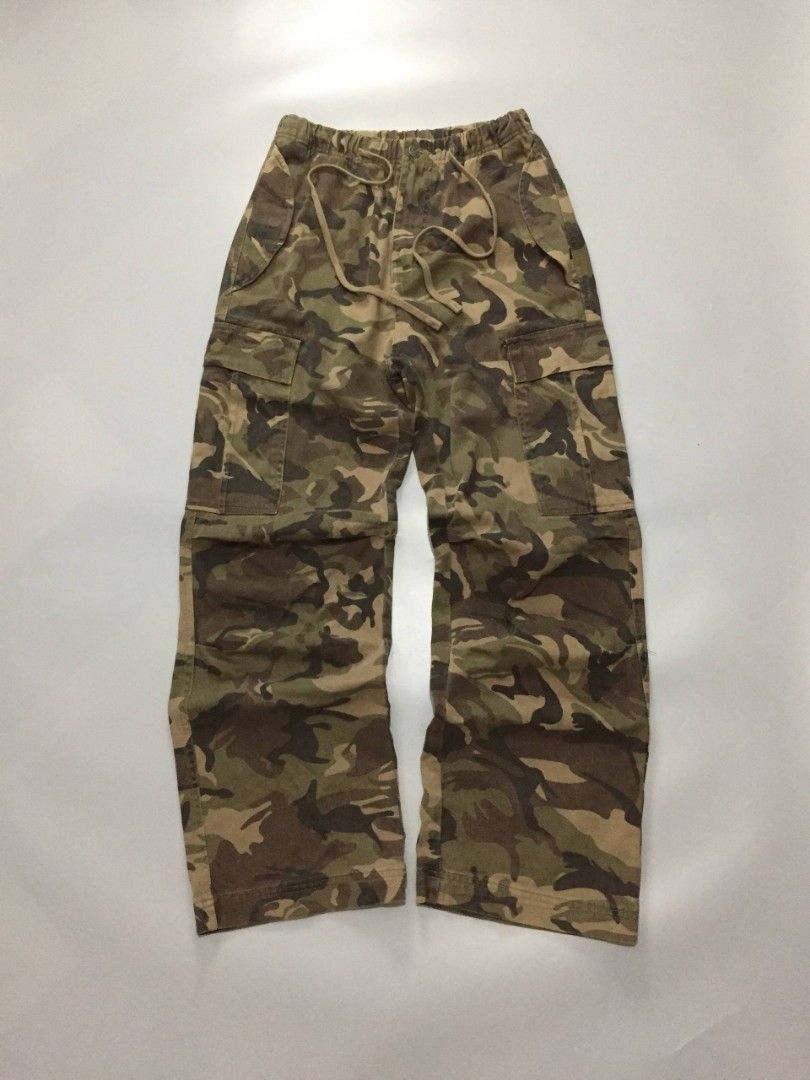 Camou Cargo Pants (Category: Jeans) located in Balayan. Submitted by _wethrift (Listing ID 1469876313, Image 1). Description: Camou Cargo Pants - size 30 to 36 with adjustable lace - length 42 - leg hole 10 - excellent condition - color rate: 9/10 - no issue MINE — 📩 + Shipping fee 📍 Balayan, Batangas.