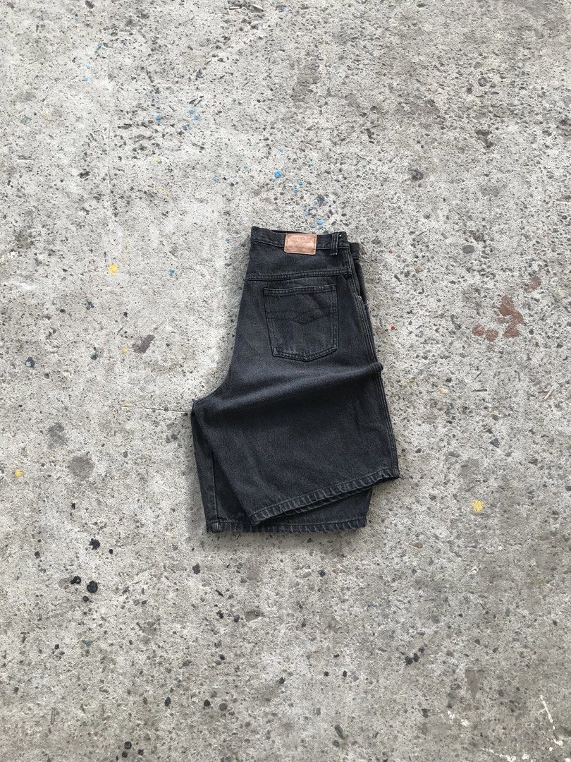 Campus black jorts (Category: Shorts) located in Talisay. Submitted by abneralamo (Listing ID 1469885587, Image 1). Description: Campus black jorts goods for ootd amd daily wear .