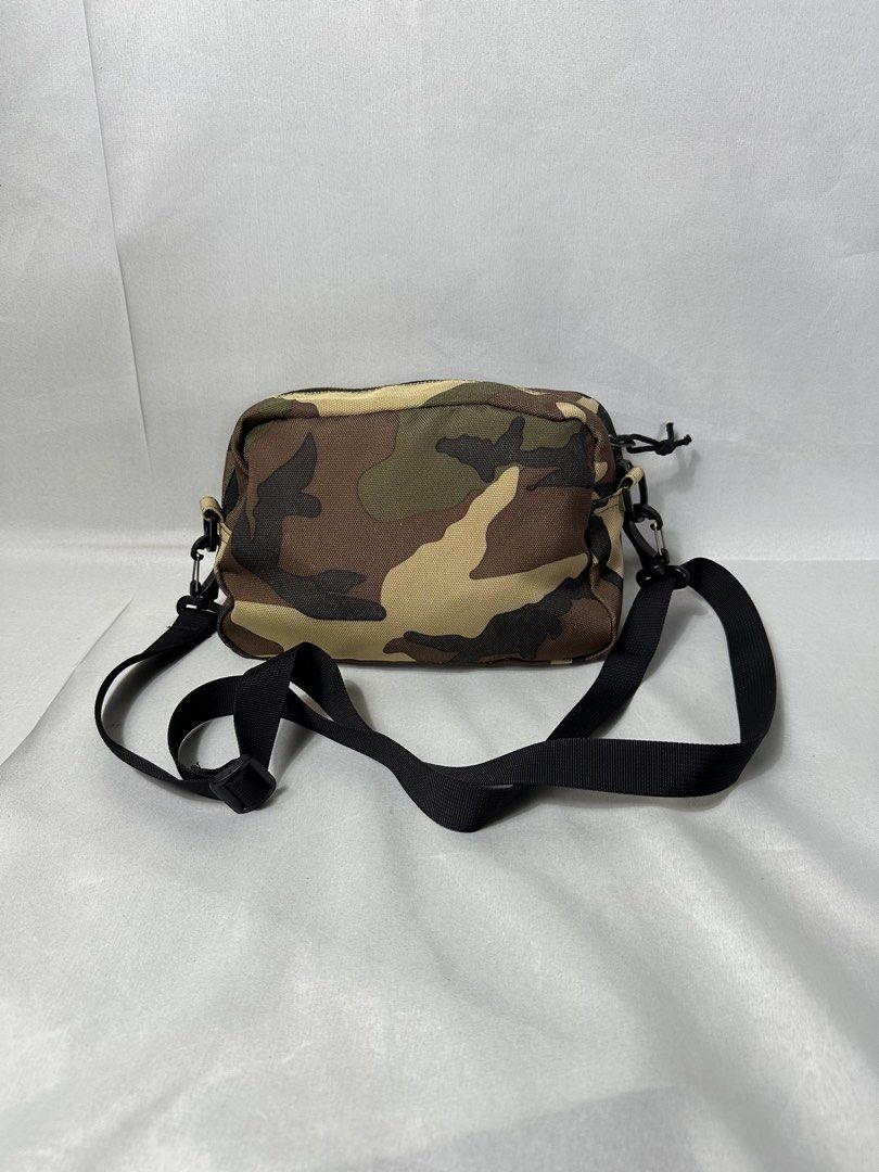 Carhartt Camou Sling Bag (Category: Sling Bags) located in Cabanglasan. Submitted by thefashiongarage.co (Listing ID 1469763417, Image 2). Description: .