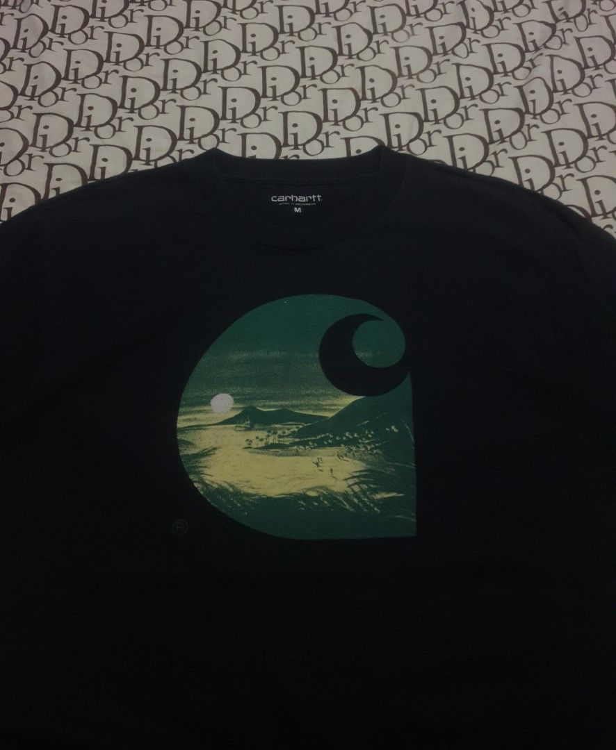 Carhartt WiP big logo (Category: Tshirts & Polo Shirts ) located in San Fernando. Submitted by retro.district. (Listing ID 1469898734, Image 2). Description: - Carhartt wip big logo - Size: Large (22x28) - Condition: Excellent - no issue - Color Rate: 9.5/10.