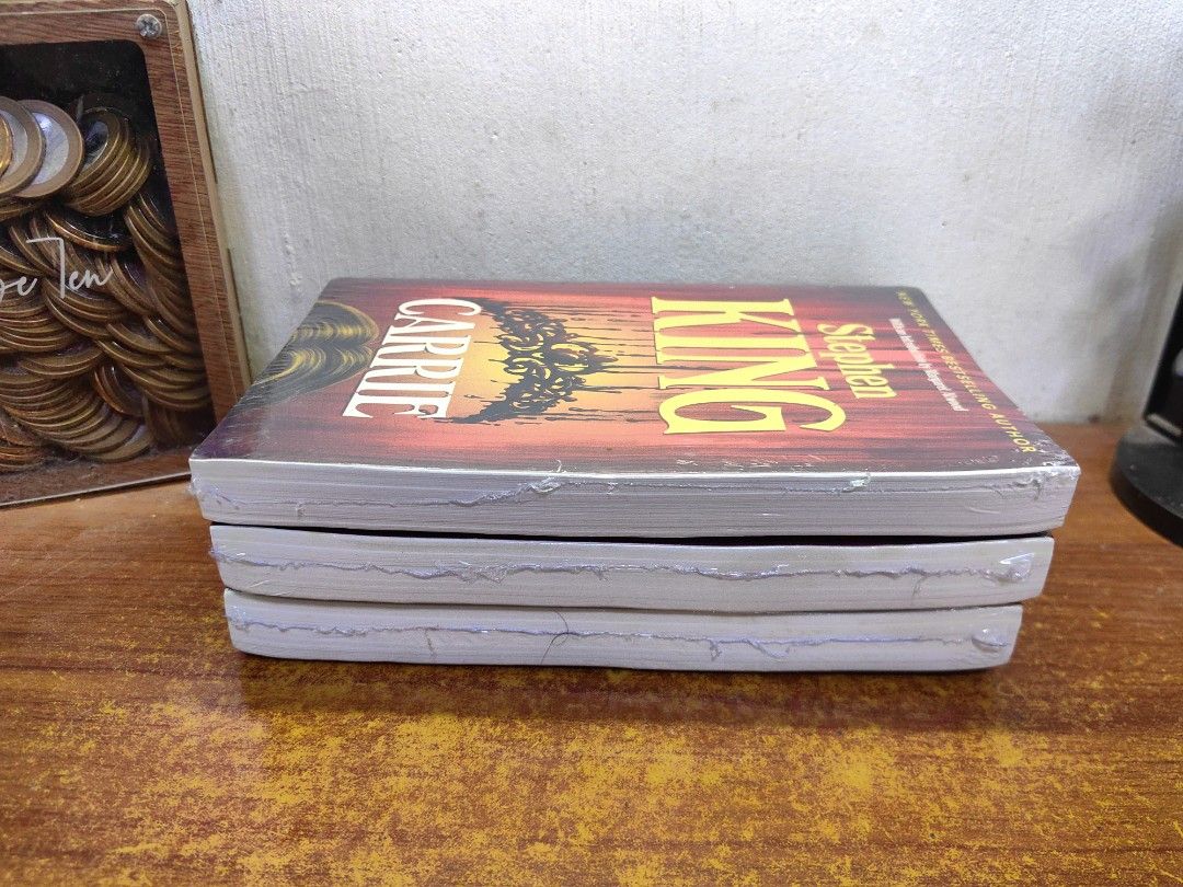 CARRIE (Trade Paperback ) - Stephen King (Category: Everything Else Others) located in Tarlac. Submitted by chapterse7en (Listing ID 1469805825, Image 3). Description: IMPORTANT: Serious buyers only❗ Hassle to to transact with, lowballers, and unresponsive buyers who ghost the chat will be automatically BLOCKED Brandnew Trade Paperback FLAWS - minor foxing on edges di lang masyado halata sa photos 3 copies available Mode of Payment : Gcash, Maya 