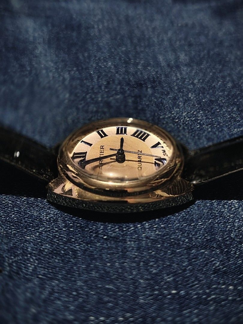 Cartier (Category: Women's Watches) located in Marikina City. Submitted by duaaaaa (Listing ID 1469912817, Image 3). Description: Cartier With paperbag & hardbox Bnew!.