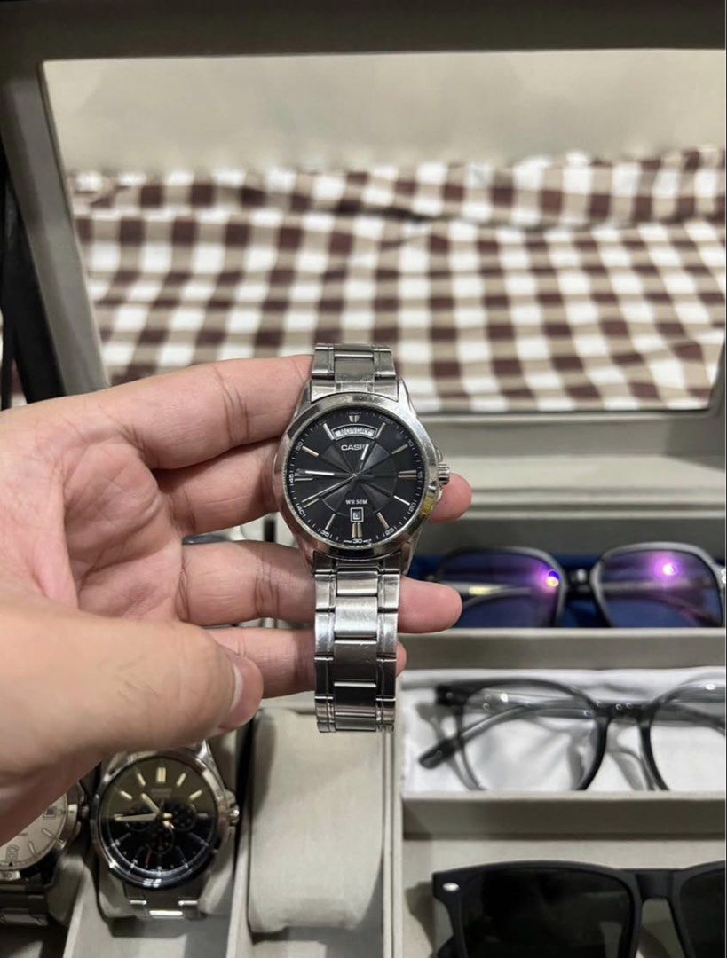 Casio MTP-1381D-1AV (Category: Luxury Watches) located in Manila. Submitted by jdstrll (Listing ID 1469920756, Image 1). Description: Code: Casio MTP-1381D-1AV Original Price: ₱4,590 Selling Price Only: ₱ 1,700 Issue Minimal Scratches Normal Second hand watch/ Decluttering ✅Price slightly negotiable Reason to sell: impulsive Buying not gonna use anymore. ✅Authentic Casio ✅Watch and extra Links only ✅Manual ✅Shipping fee should be shouldered by th