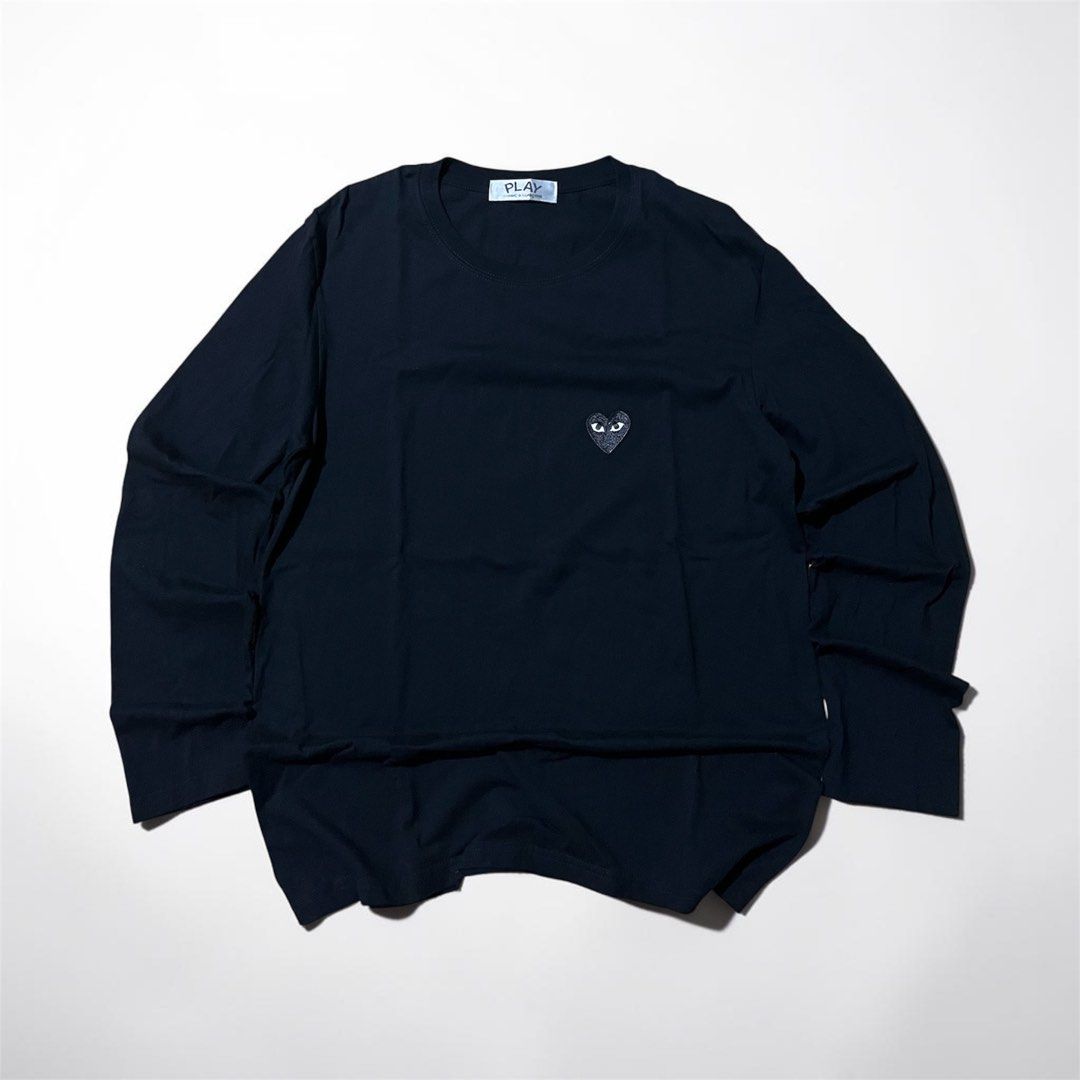 Cdg play ✨ (Category: Activewear) located in San Jose. Submitted by thriftfindsarchive (Listing ID 1469915277, Image 1). Description: Men’s Women’s Cdg play - long slive Embroid patch -W’ 19 -L’ 26 -No issue -as new condition -Fave ✨.