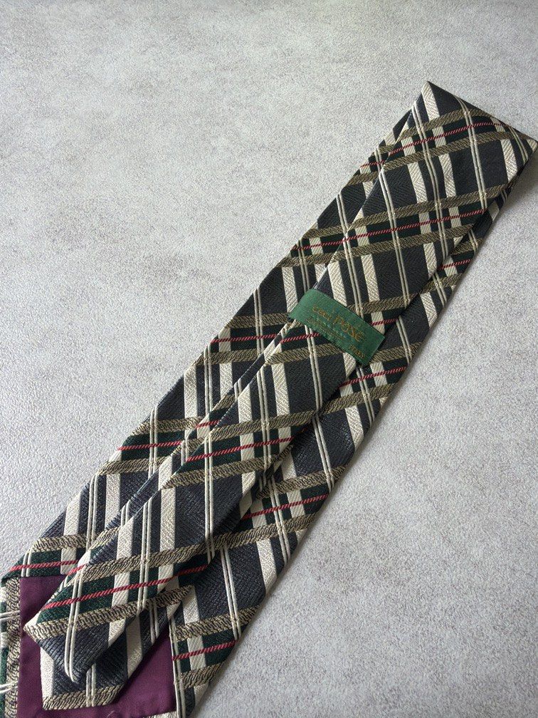 Ceci Pose Italian Necktie (Category: Ties) located in Pasig City. Submitted by chamoisee (Listing ID 1469786375, Image 3). Description: Ceci Pose Italian Necktie Will keep if not sold.