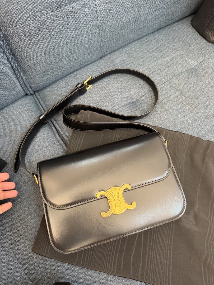CELINE TRIOMPHE BLACK (Category: Luxury Bags & Wallets) located in Makati City. Submitted by moiobsession (Listing ID 1469937490, Image 1). Description: authentic comes complete you nay check the item personaly.