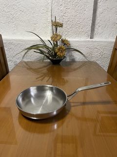(Category: ) located in . Submitted by doublelkitchenware (Listing ID 1469882250, Image 1). Description: .