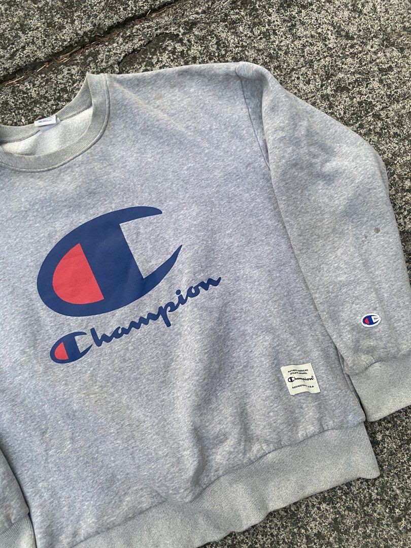 Champion Big Logo Grey Sweatshirt Medium (Category: Coats, Jackets and Outerwear) located in Cavite. Submitted by johnrey0315 (Listing ID 1469937776, Image 3). Description: 24 x 27.5 LARGE - Semi XL MINIMAL STAINS CR - 9 / 10 .
