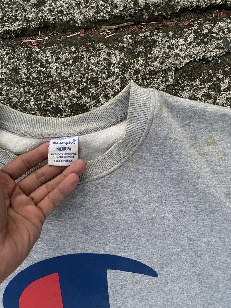 Champion Big Logo Grey Sweatshirt Medium (Category: Coats, Jackets and Outerwear) located in Cavite. Submitted by johnrey0315 (Listing ID 1469937776, Image 2). Description: 24 x 27.5 LARGE - Semi XL MINIMAL STAINS CR - 9 / 10 .