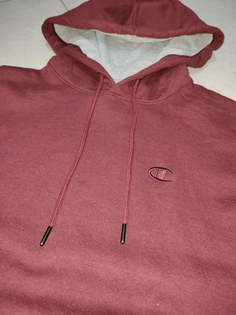 CHAMPION HOODIE ❤️ (Maroon) (Category: Coats, Jackets and Outerwear) located in Baguio. Submitted by jathriftx (Listing ID 1469873136, Image 3). Description: CHAMPION HOODIE ❤️ (Maroon) Medium (S on tag) Excellent to new condition 10/10 color rate 850.
