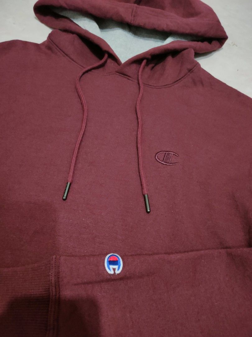 CHAMPION HOODIE ❤️ (Maroon) (Category: Coats, Jackets and Outerwear) located in Baguio. Submitted by jathriftx (Listing ID 1469873136, Image 2). Description: CHAMPION HOODIE ❤️ (Maroon) Medium (S on tag) Excellent to new condition 10/10 color rate 850.