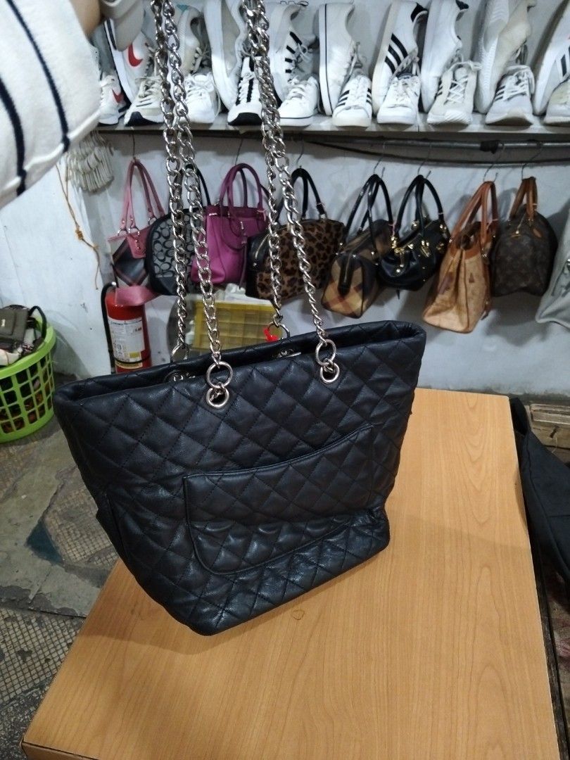 Chanel bag (Category: Shoulder Bags) located in El Salvador. Submitted by francheskaukayukay (Listing ID 1469816257, Image 3). Description: .