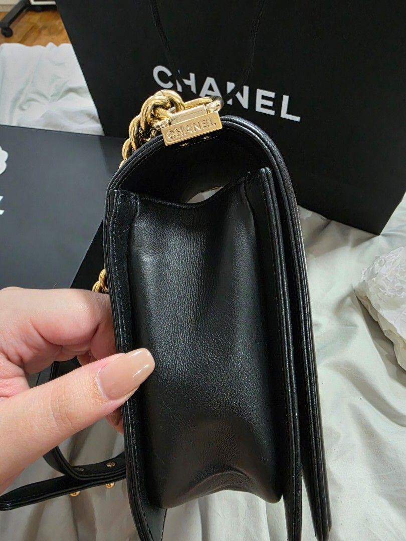 Chanel Le boy New Medium Chevron Calfskin (Category: Luxury Bags & Wallets) located in Mandaluyong City. Submitted by chloebuysthings (Listing ID 1469913133, Image 3). Description: Chanel Le boy new medium series 23 Complete inclusions: cards, papers, dust bag, box, with legit grails authentication. chevron, calfskin, champagne gold hardware.