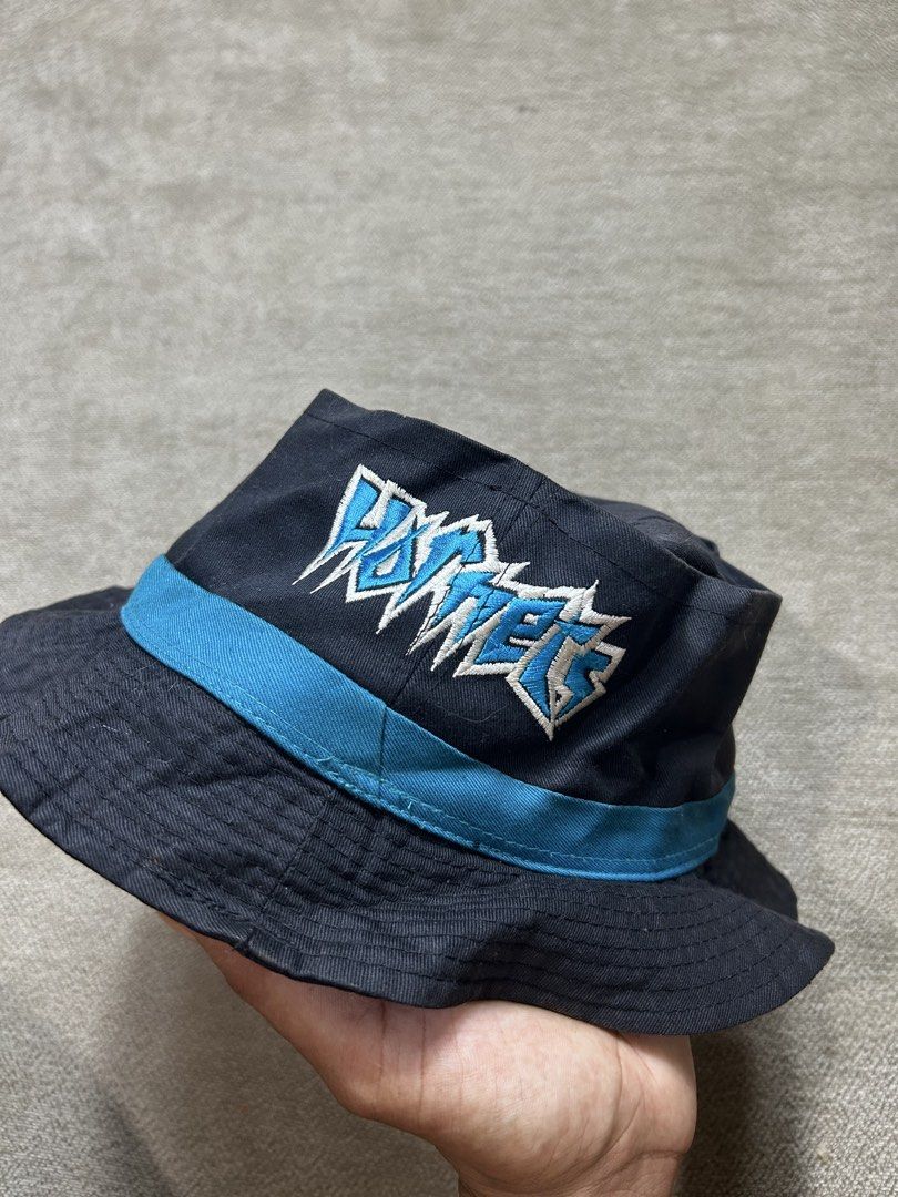 Chatlotte Hornets Vintage Bucket Hat (Category: Caps & Hats) located in Aurora. Submitted by snoworiontwinkle_08 (Listing ID 1469858945, Image 1). Description: No issue Like new Dm me Maganda to.