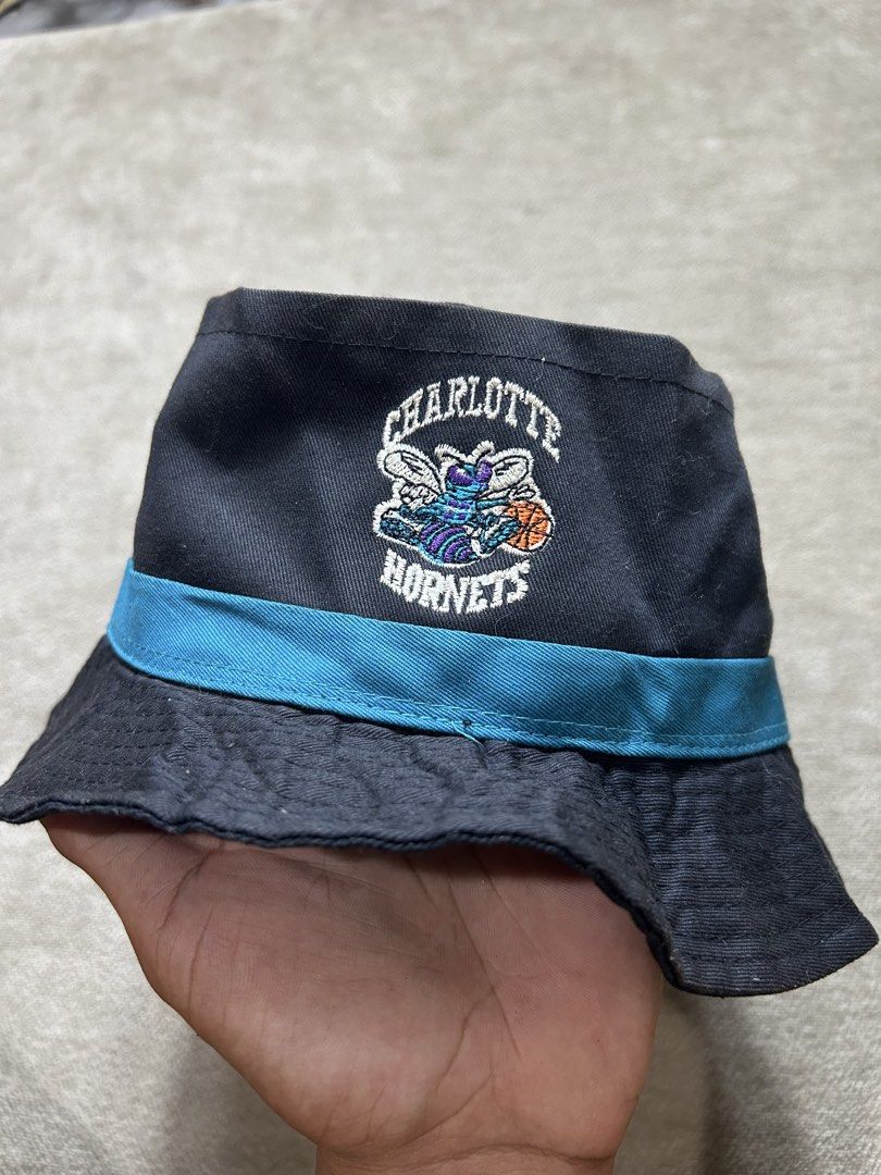 Chatlotte Hornets Vintage Bucket Hat (Category: Caps & Hats) located in Aurora. Submitted by snoworiontwinkle_08 (Listing ID 1469858945, Image 2). Description: No issue Like new Dm me Maganda to.