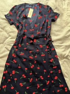 (Category: ) located in . Submitted by jenscloset86 (Listing ID 1469848196, Image 1). Description: .