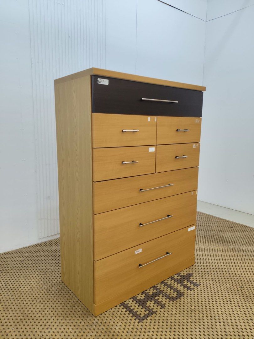 Chest of drawer (Category: Shelves, Cabinets & Racks) located in Quezon City. Submitted by matetdevis13 (Listing ID 1469923139, Image 2). Description: Wooden 6-Tier Chest of Drawer Price: 5,900 L35.5 x W18 x H52.5 In good condition Code JMD20-M149.