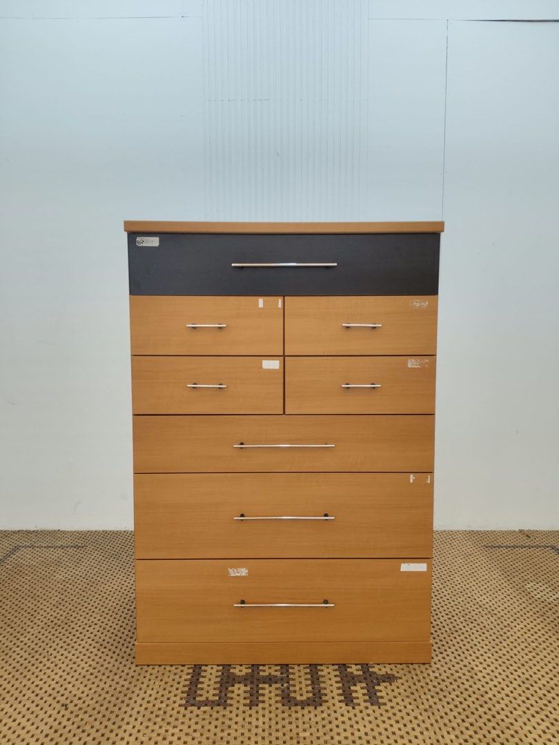 Chest of drawer (Category: Shelves, Cabinets & Racks) located in Quezon City. Submitted by matetdevis13 (Listing ID 1469923139, Image 1). Description: Wooden 6-Tier Chest of Drawer Price: 5,900 L35.5 x W18 x H52.5 In good condition Code JMD20-M149.