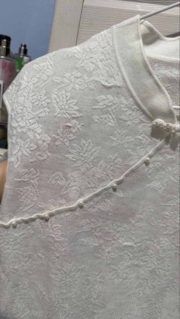Chinese Collar Lace Top (Category: Blouses) located in Quezon City. Submitted by dinesaur (Listing ID 1469930515, Image 2). Description: .