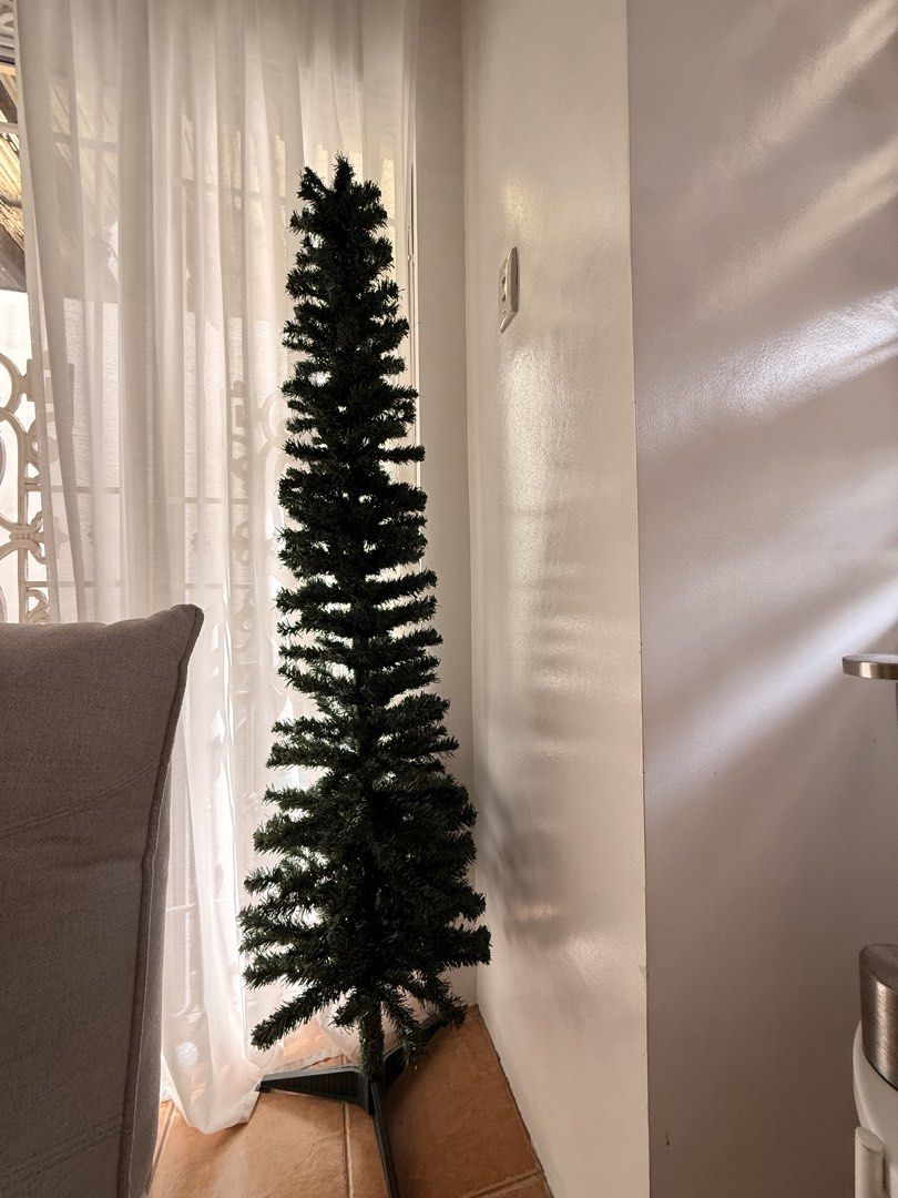 Christmas tree thin 6-7” (Category: Artificial Plants & Flowers) located in Las Pinas. Submitted by purjecollective (Listing ID 1469770149, Image 1). Description: .