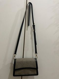 Totebag Christy Ng Alyssa Houndstooth Tote, Women's Fashion, Bags ...
