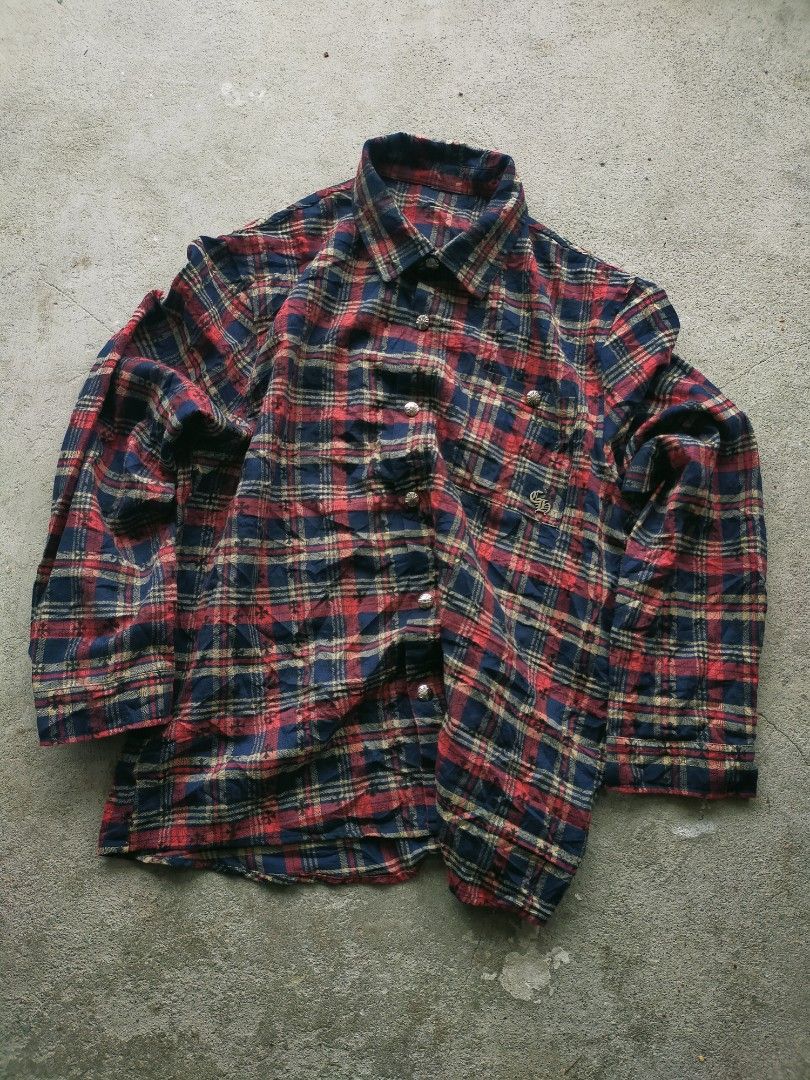 Chromehearts flannel (Category: Coats, Jackets and Outerwear) located in Manila. Submitted by kobemodina_0330 (Listing ID 1469795300, Image 1). Description: Chromehearts flannel off/legit no tags Size XL No issue as new condition 1000 📥.