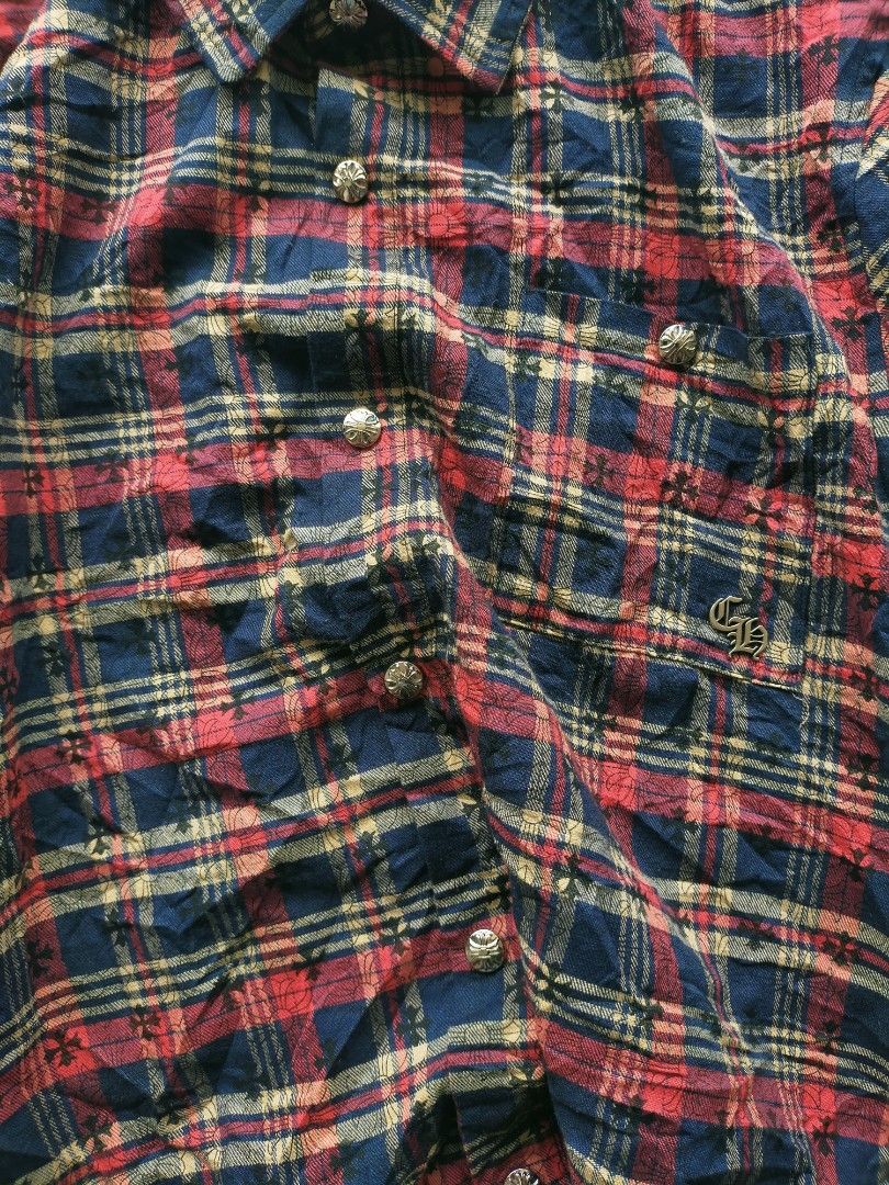 Chromehearts flannel (Category: Coats, Jackets and Outerwear) located in Manila. Submitted by kobemodina_0330 (Listing ID 1469795300, Image 3). Description: Chromehearts flannel off/legit no tags Size XL No issue as new condition 1000 📥.