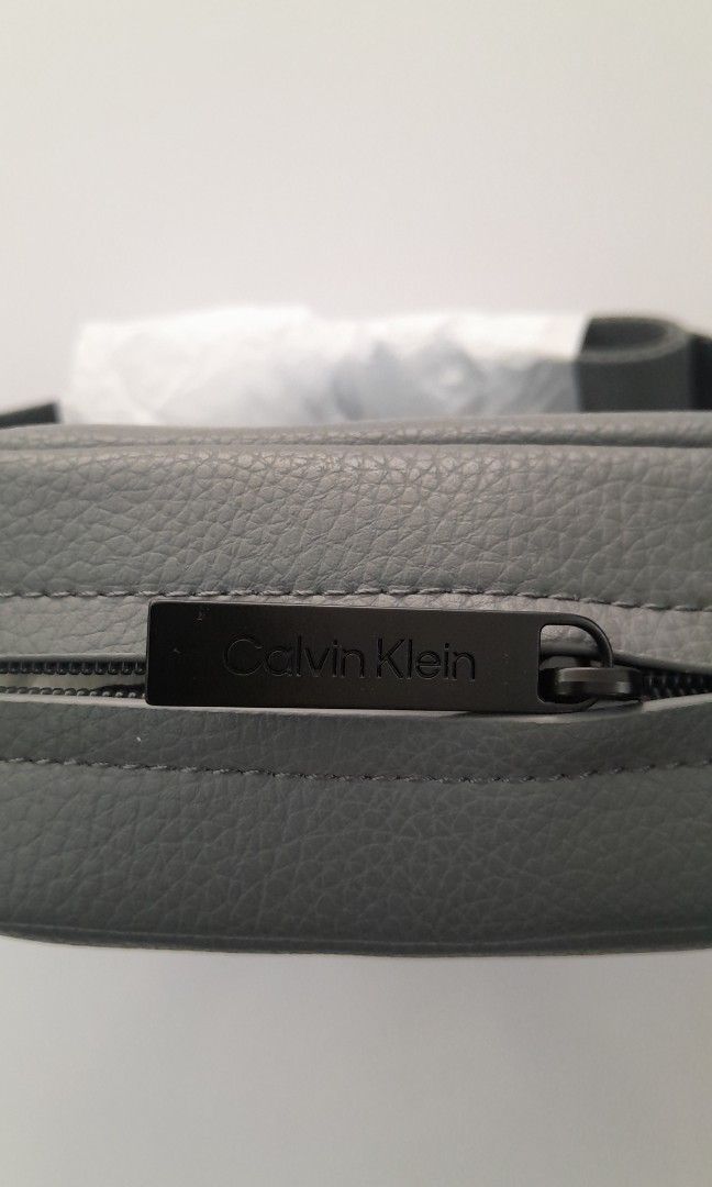 CK Must Reporter Bag (Category: Sling Bags) located in Victoria. Submitted by wearnsel (Listing ID 1469795494, Image 3). Description: Ck Must Reporter Bag 💯 Original Brandnew P3,450 Items from Australia DISCLAIMER: We are not affiliated with any of the brands mentioned in our post. All copyrights are solely of the original brand owner..