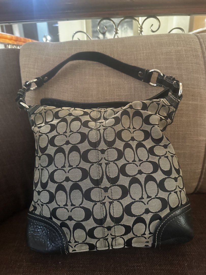 [COACH] Canvas Duffel in Medium (Category: Tote Bags) located in Dasmarinas. Submitted by vintagevoom (Listing ID 1469839848, Image 3). Description: Vintage Coach Canvas Duffel in Medium Minor signs of usage Some minor stains Negotiable Dimension Shoulder Strap Drop - 6 in Height - 10.75 in Width - 10.75 in Depth - 2.75 in.