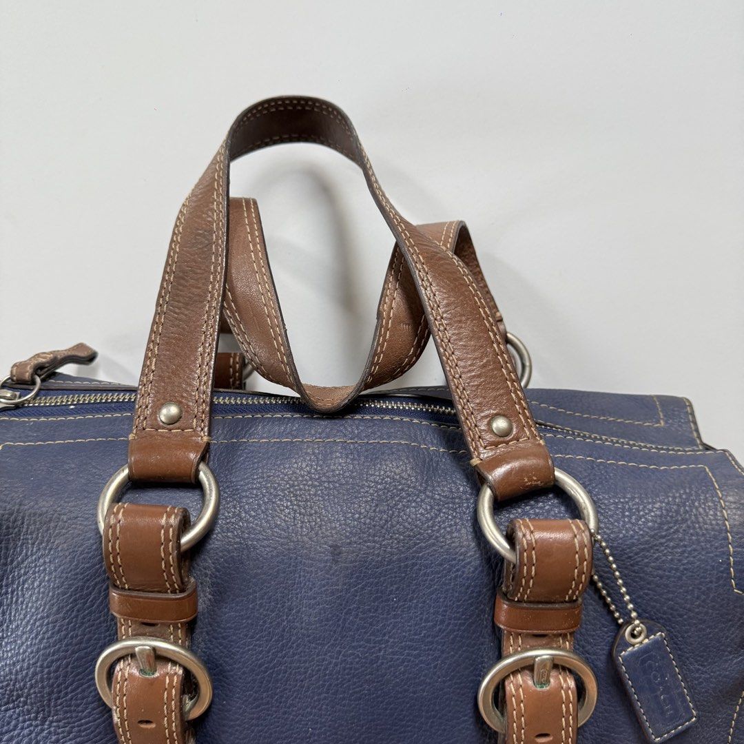 Coach chelsea pebble leather (Category: Shoulder Bags) located in Cavite. Submitted by kalebfindsluxs (Listing ID 1469896973, Image 3). Description: Coach chelsea pebble leather Good Sign of usage Check details - 2k + sf Loc cavite Jnt / lalamove .