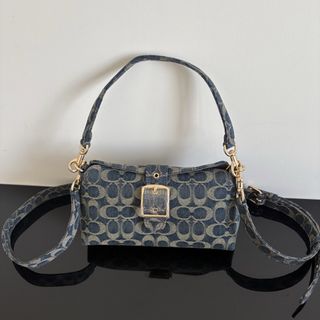 (Category: ) located in . Submitted by amazebags (Listing ID 1469908407, Image 1). Description: .