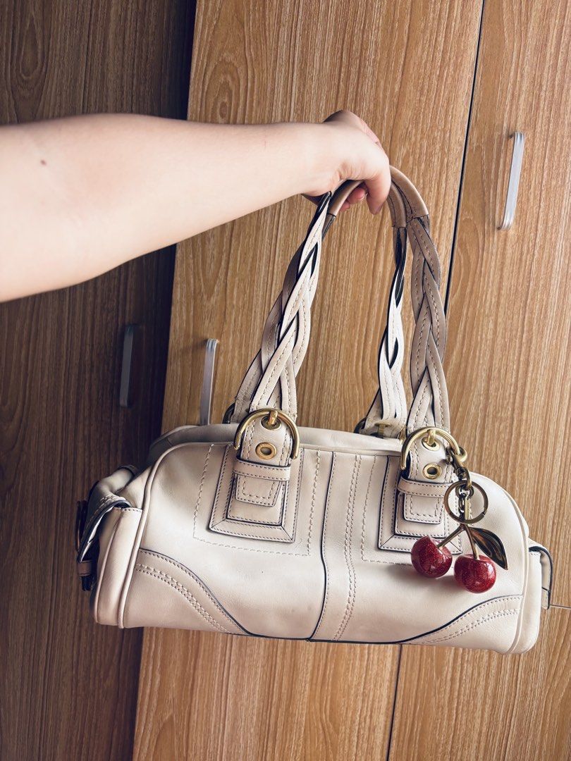 Coach Mia Soho (Category: Luxury Bags & Wallets) located in Bayombong. Submitted by peachypurse.ph (Listing ID 1469763258, Image 1). Description: Pm me for more details! ❤️.