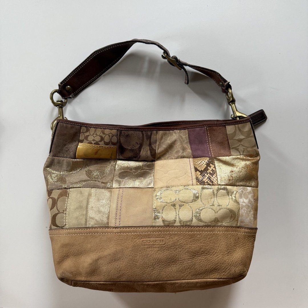 Coach patchwork signature vintage kili (Category: Shoulder Bags) located in Cavite. Submitted by kalebfindsluxs (Listing ID 1469896680, Image 1). Description: Coach patchwork signature vintage kili Good Rubs Sign of usage Check details - 6200 + sf Loc cavite Jnt / lalamove .