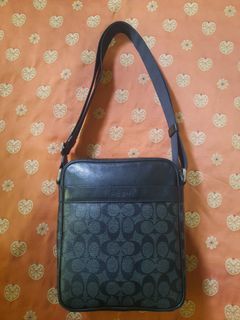 (Category: ) located in . Submitted by declutter_bags22 (Listing ID 1468948211, Image 1). Description: .