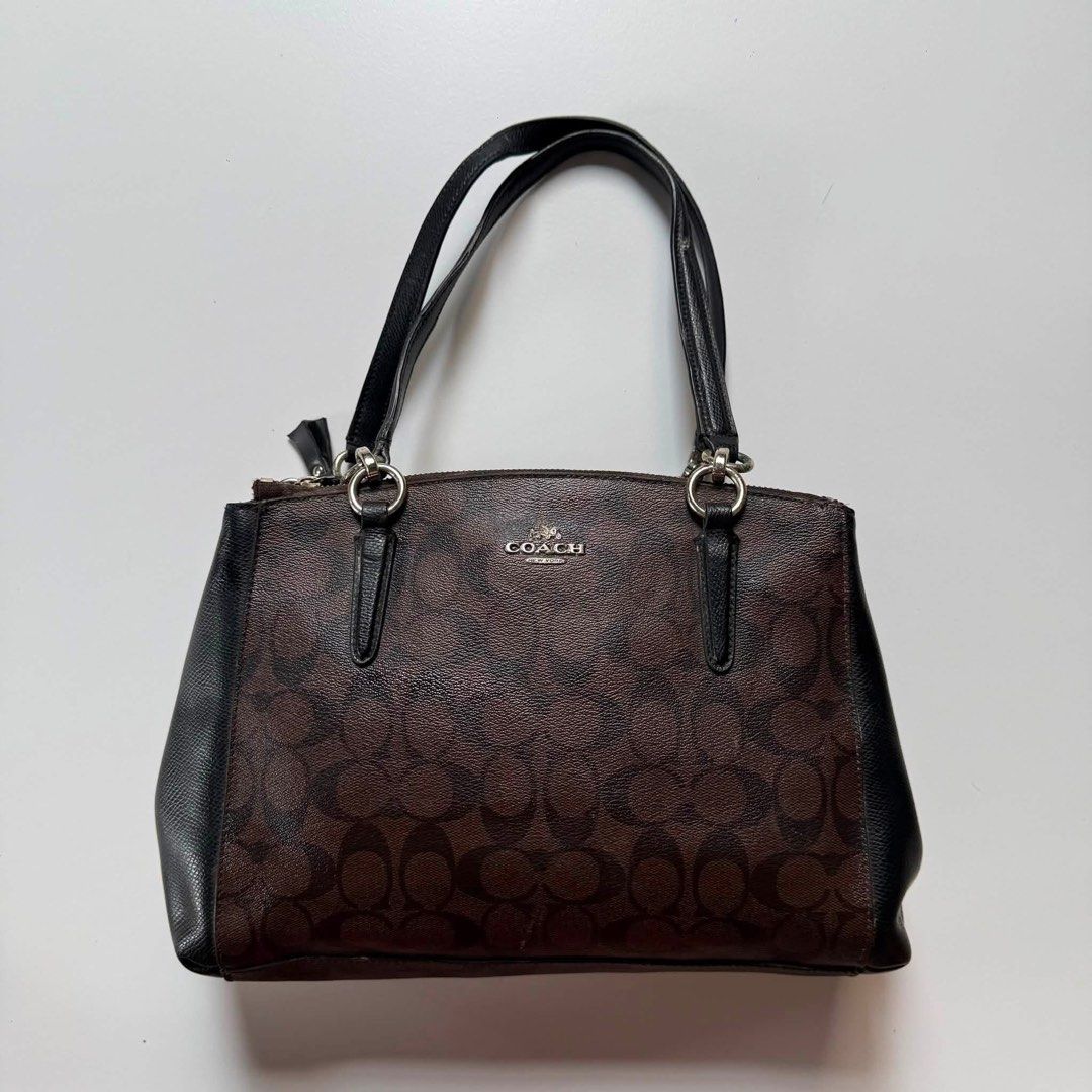 Coach Small Christie Carryall (Category: Shoulder Bags) located in Manila. Submitted by fiercetree_a910ea (Listing ID 1469935200, Image 1). Description: 👜 Coach Small Christie Carryall 🤎 Pre-loved | Thrifted Pre-loved and sourced from a thrifted store. Please note that authenticity is not guaranteed, so kindly manage expectations before purchasing. 📩 Message me for more photos, videos, and other details. 💬 Serious buyers only, please. Thank y