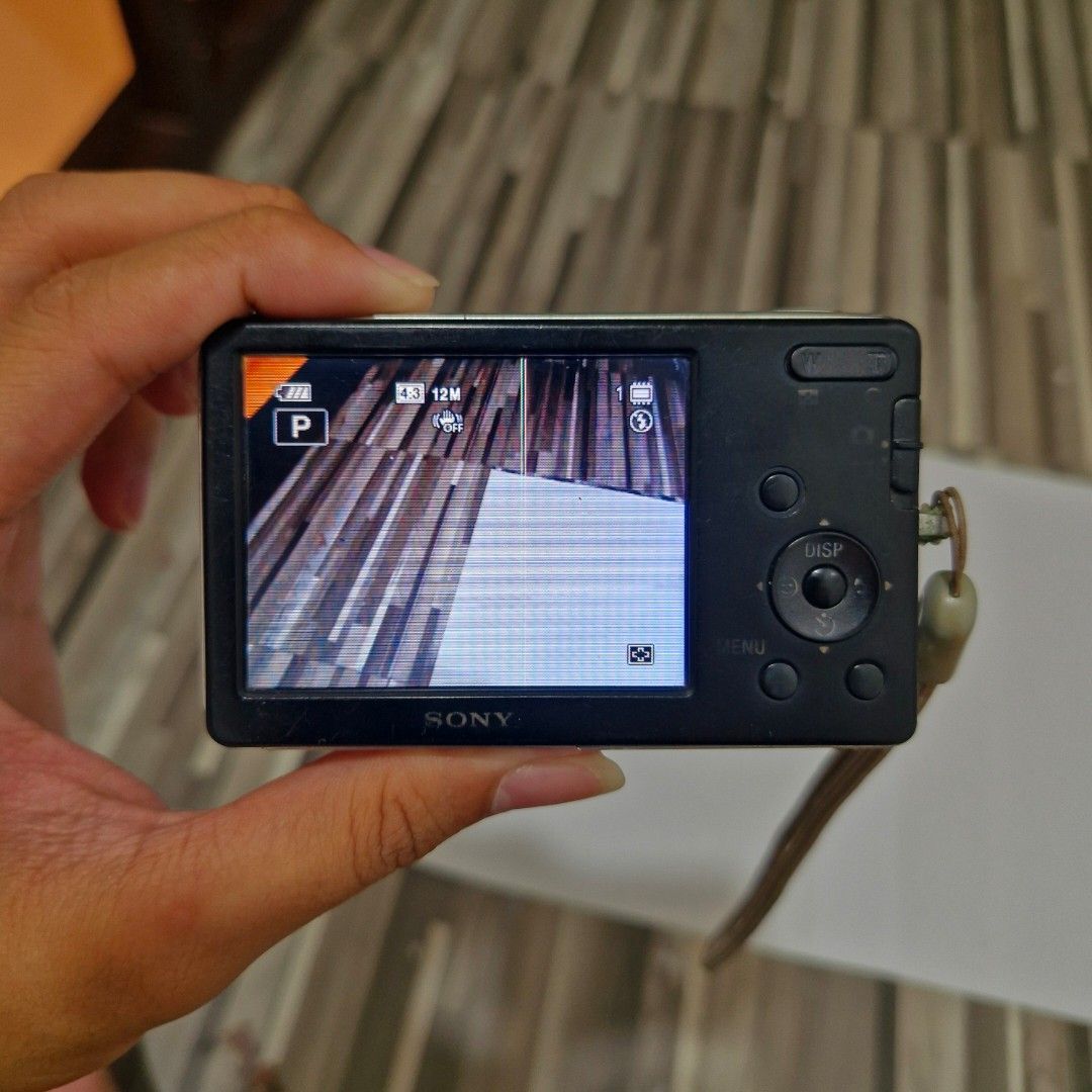 (COD AVAILABLE!!!) Sony Cyber-shot DSC-W130 Digicam (Category: Cameras) located in Caloocan City. Submitted by konan_11359 (Listing ID 1469870623, Image 3). Description: (COD AVAILABLE!!!) Sony Cyber-shot DSC-W130 Digicam WHY CHOOSE THIS: ♡ Malakas na Flash ♡ Malinaw na output ♡ Many modes to play with. ♡ Smooth control and picture ♡ Slim and Compact ♡ Vintage Video from cam ♡ Vintage cam feel ♡ Almost No issue Condition: Used! All buttons are cr