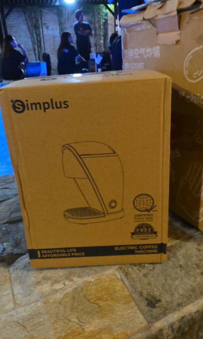 Coffee Maker for Sale (Category: Coffee Machines & Makers) located in General Trias. Submitted by boldflower_996f30 (Listing ID 1469846927, Image 2). Description: .