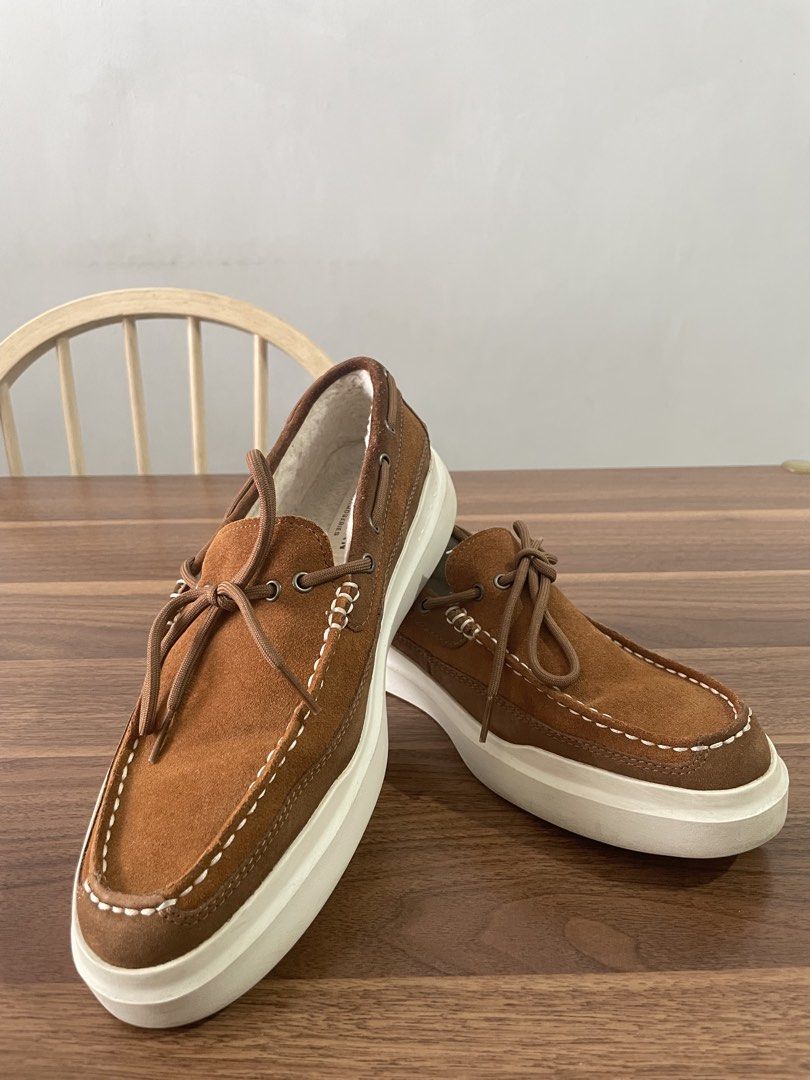 Cole Haan shoes ( size 8.5) (Category: Casual Shoes) located in Valenzuela. Submitted by 4kshoppe (Listing ID 1469787848, Image 1). Description: Very like new Used once only !! No box included Size: 8.5 No Issue.