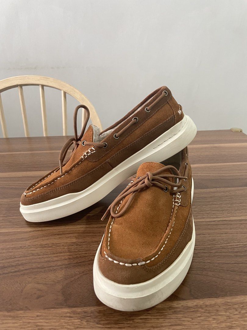 Cole Haan shoes ( size 8.5) (Category: Casual Shoes) located in Valenzuela. Submitted by 4kshoppe (Listing ID 1469787848, Image 2). Description: Very like new Used once only !! No box included Size: 8.5 No Issue.